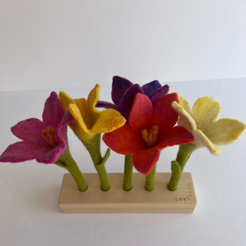 LOVEVERY Felt Flowers